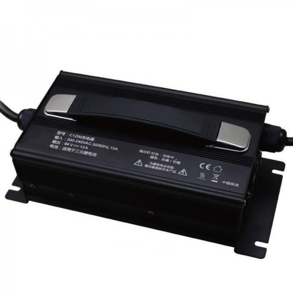 KRE-C120013449,134.4V 9A 1200W Li-Ion Battery Charger